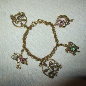 VINTAGE CORO CHARM BRACELET/5 CHARMS/TURTLE/HEART/KEY/FLOWERS/SIGNED!